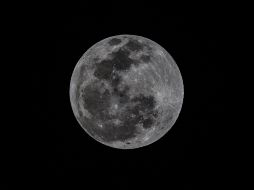 El máximo punto del eclipse total será a las 02:46 horas y a las 03:23 la Luna saldrá de la umbra.  /