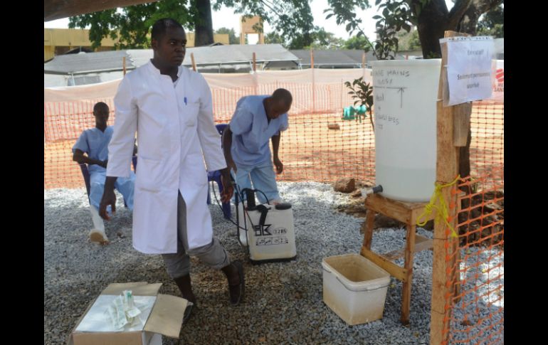El virus del ébola se extendió a principios de 2014 dentro de Guinea y luego también a la vecina Liberia. ARCHIVO /