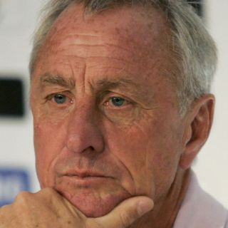 Cruyff quiere a Guardiola de regreso en Barcelona