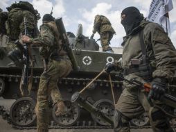 La OTAN pide a Moscú que aclare que no respalda las acciones violentas de milicias armadas o de separatistas prorrusos. EFE /