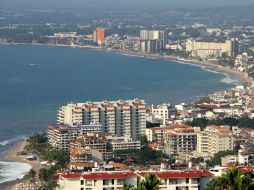 Los 22 mil cuartos de hoteles en Puerto Vallarta, principal centro turístico del estado, están reservados totalmente. ARCHIVO /