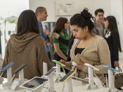 85 por ciento de las personas que han desbloqueado su teléfono no lo hizo con la empresa con la que lo compró. ARCHIVO /