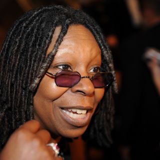 Whoopi Goldberg celebra virtudes del vaporizador de cannabis