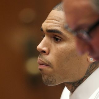 Chris Brown irá a juicio el lunes
