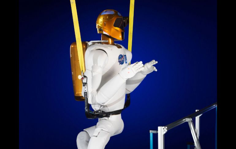 Las piernas de Robonaut pueden doblarse como las de un contorsionista. AP /