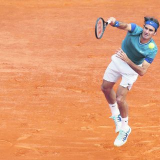 Roger Federer destrona a Novak Djokovic