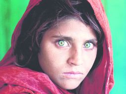 Intensidad. Niña afgana, foto de la colección 'Eloquence of the eye'.STEVE McCURRY  /