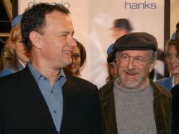 Hanks (i) y Spielberg (d)Fotografía de 2002, con motivo de la cinta 'Atrápame si puedes', en la que también trabajó Leonardo DiCaprio. ARCHIVO /