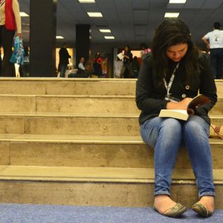 Mexicanos gastan más en libros que en alcohol