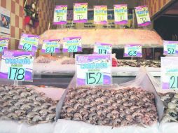 Encarecido. En el Mercado del Mar de la calle 34 el camarón más barato se encuentra en 130 pesos y el más caro en 217 pesos.  /