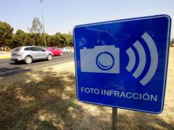 Quienes realizaron el pago de fotomultas en días previos al acuerdo, recibirán el reembolso de 50 por ciento correspondiente. ARCHIVO /