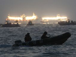 El transbordador Sewol, de seis mil 825 toneladas, transportaba a unas 476 personas, incluidos 325 estudiantes. AP /