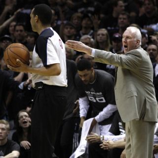 Popovich, técnico del año de la NBA