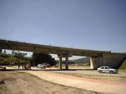 Para continuar con la obra del nodo, ubicado en las inmediaciones del Estadio Omnilife, se requieren 29 millones de pesos. ARCHIVO /
