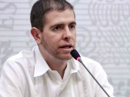 Por medio de su cuenta en Twitter, Castillo Cervantes confirma la toma de control de los municipios. ARCHIVO /