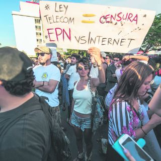 Frenan a Javier Lozano; mañana debaten nuevo proyecto en Telecom