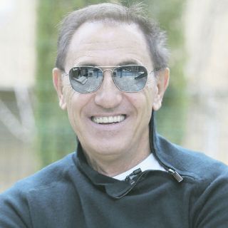 El lado político de Franco de Vita