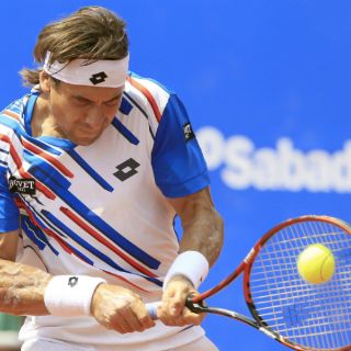 David Ferrer cae en su debut en Barcelona
