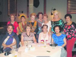 Reunidas felices. Encuentro de Potosinas y Tapatías.  /