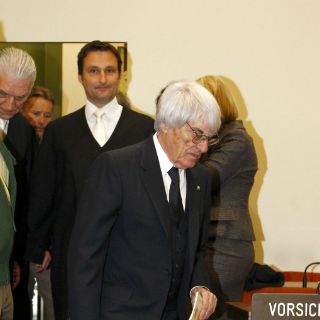 Ecclestone vuelve a negar acusaciones de corrupción