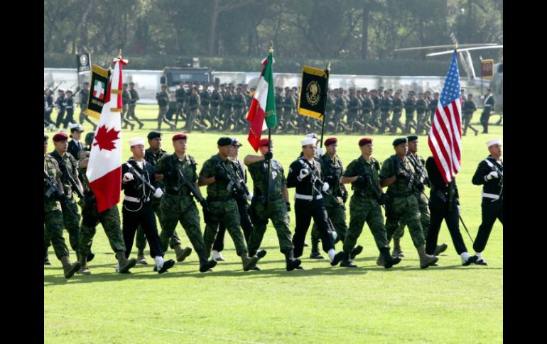 Los ministros de Defensa de Canadá, Estados Unidos y México se reúnen en la Ciudad de México. SUN /