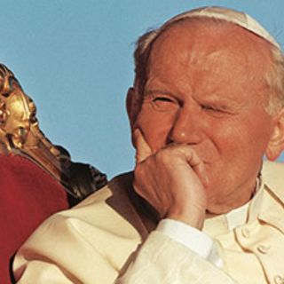 Joven muere aplastado por cruz dedicada a Juan Pablo II