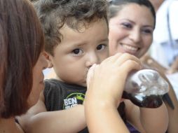 El consumo de bebidas azucaradas también se está volviendo un hábito en los niños. ARCHIVO /