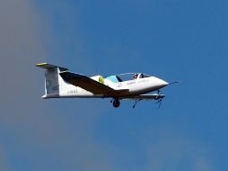 El e-Fan se adapta a misiones como la formación de pilotos, remolcar aeroplanos o las acrobacias. AP /