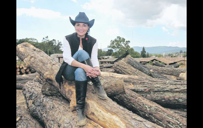 Dolores Tapia sigue apostando fuerte por llevar la cultura a distintos municipios en el interior de Jalisco.  /