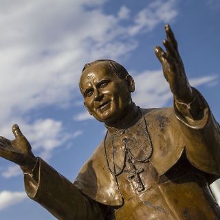 Confirman asistencia de Benedicto XVI a canonización de Papas