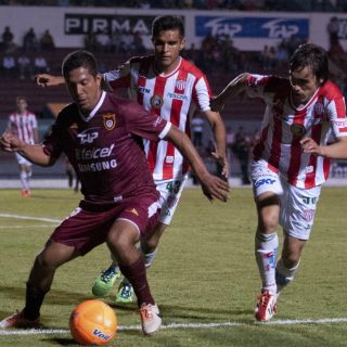 Estudiantes empata y va a la final