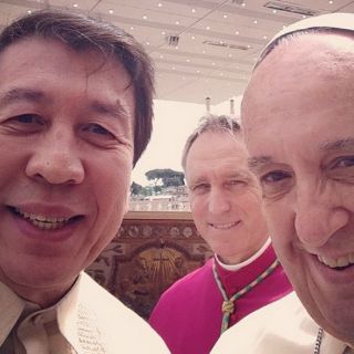 Jefes de Estado no resisten a una 'selfie' con el Papa