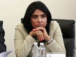 Alejandra Barrales indica que al postergar la discusión se permitirá una dictaminación y análisis más cuidadoso. ARCHIVO /