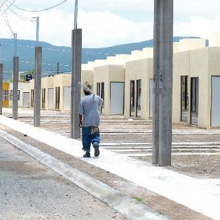 Cae adquisición de viviendas en 21 entidades