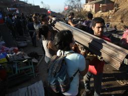 El siniestro dejó varios muertos y miles de casas destruidas, así como damnificados. ARCHIVO /