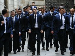 Los miembros del equipo titular culé han despedido a quien fuera su entrenador. EFE /