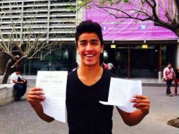 Un joven encontró la letra de 'Magic', en la Biblioteca Vasconcelos. Tomada de @coldplay  /