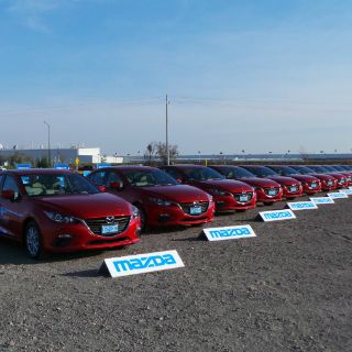 El Mazda 3 recorre las carreteras de Norteamérica