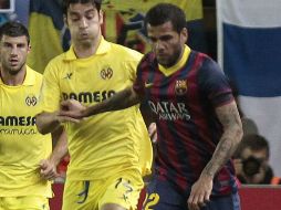 Dani Alves tuvo el apoyo del mundo del futbol tras lo ocurrido en El Madrigal. EFE /