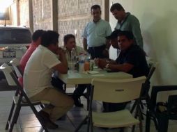 ''Aquí me queda claro que nos vamos a apoyar'', se oye decir a ''La Tuta'' casi al inicio de la grabación. ESPECIAL /