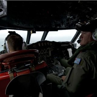 Hallan restos de lo que puede ser un avión en bahía de Bengala