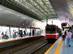 La construcción de la Línea 3 forma parte de las obras que se comprometió el Gobierno de la República a realizar en Jalisco. ARCHIVO /