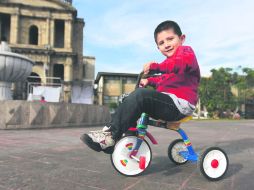 Los juguetes siguen siendo parte fundamental en el desarrollo de los niños.  /