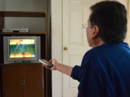 América Móvil espera que la nueva ley secundaria de telecomunicaciones le permita ofrecer el servicio de televisión a través de Telmex. ARCHIVO /