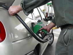 En 2013, el subsidio a las gasolinas y el diesel sumó 105 mil 287.5 millones de pesos. ARCHIVO /