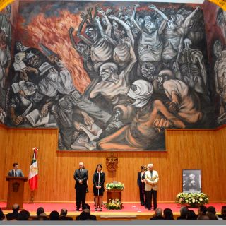 Respeto, admiración y pesar en homenaje póstumo a Emmanuel Carballo