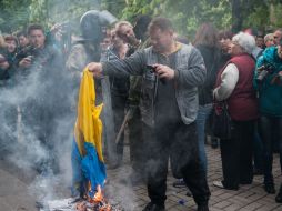 La tragedia de Odesa es un nuevo elemento que el gobierno ruso tomará en cuenta en relación a un posible envío de tropas a la zona. AP /