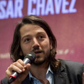 John Malkovich y Rosario Dawson celebran el talento de Diego Luna