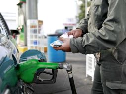 La gasolina Magna se vende en 12.68 pesos el litro. ARCHIVO /