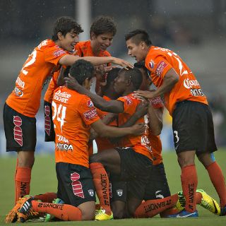 Pachuca golea Pumas en C.U.